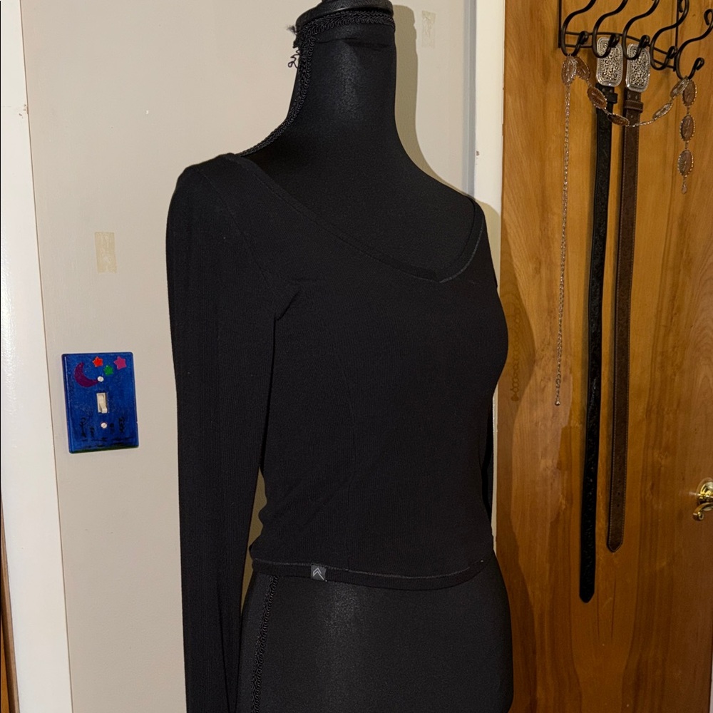 Oner Active Midnight Black Long Sleeve Tee